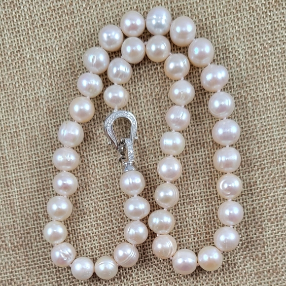 Real 17" Pearl Necklace - Picture 5 of 8